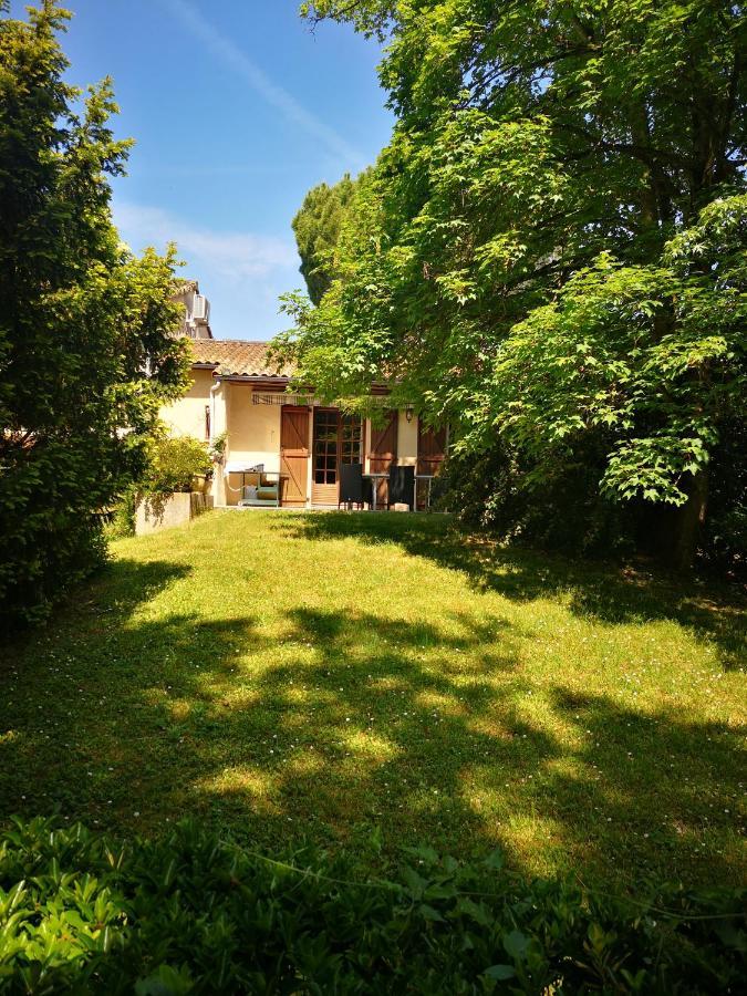 Appartamento Chez Eliane Villeneuve-la-Comptal Esterno foto